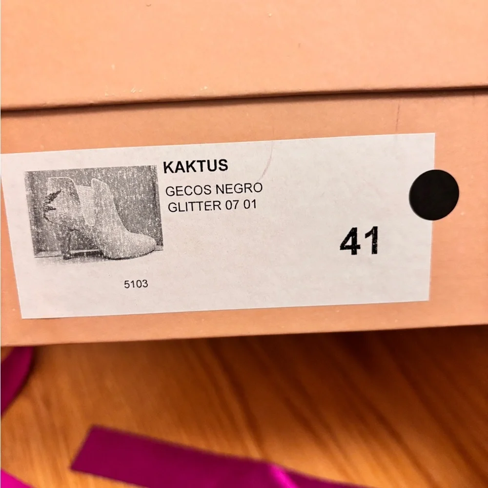 Kaktus Black Textured Ankle Booties Patricia Blanchet - Picture 9 of 9